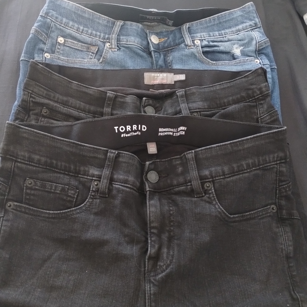 Torrid Women's Classic Blue and Charcoal Skinny Jeans